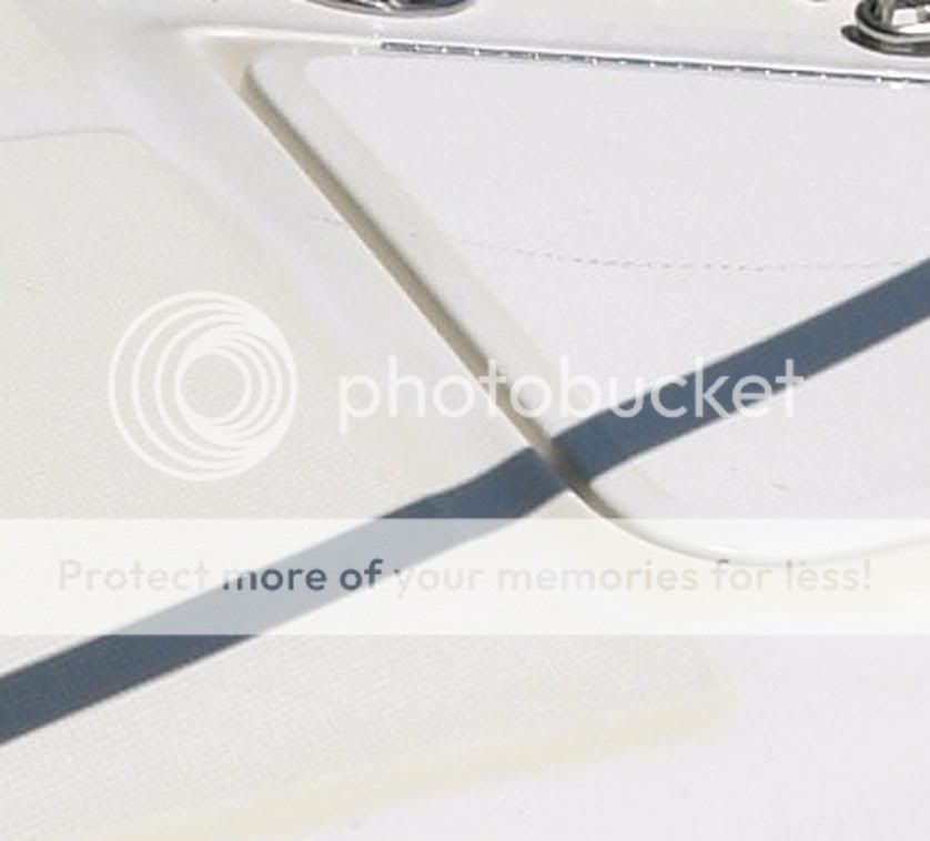 Yellow stains on bow deck gelcoat Club Sea Ray